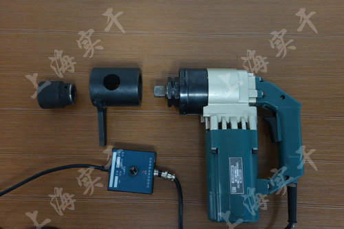 定扭矩電動扳手